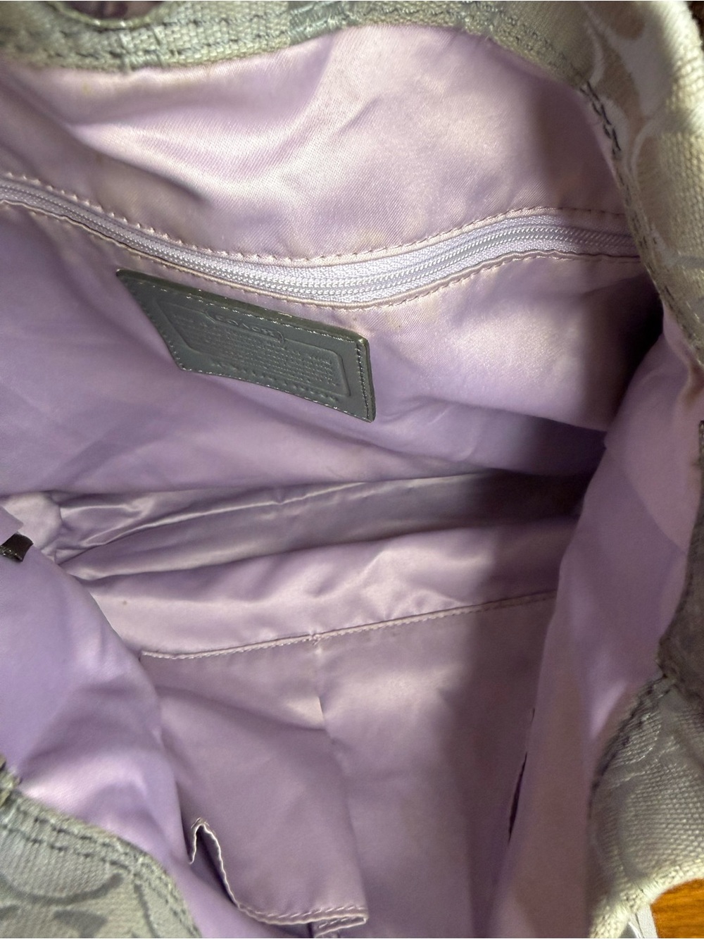 Coach F16538 Signature Jacquard Hobo Shoulder Bag Silver Gray Lilac Lining VGUC - Picture 8 of 10